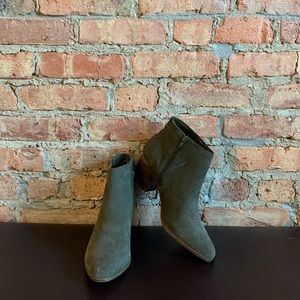 NWOT Aldo Booties Size 10